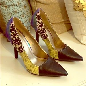 Qupid Multicolor Snakeskin stiletto pump